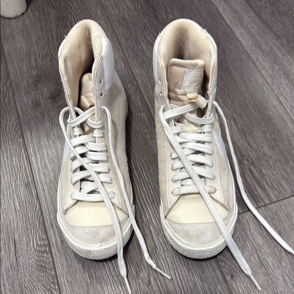 Nike Kids 6Y White/Cream High-Top Sneakers